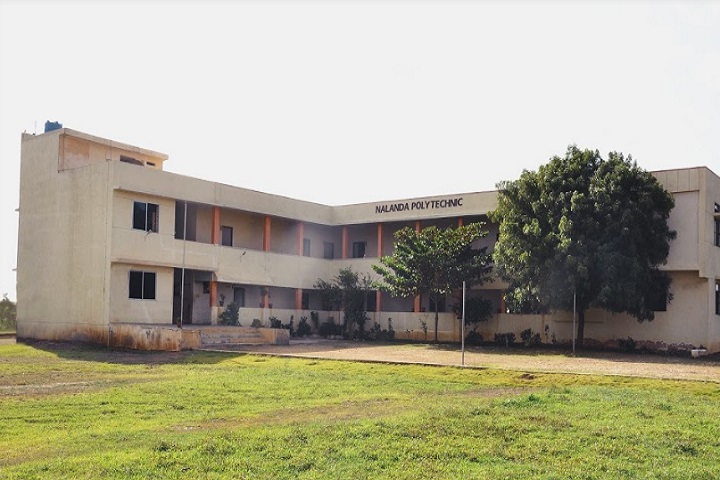 https://cache.careers360.mobi/media/colleges/social-media/media-gallery/25847/2020/9/26/Campus view of Nalanda Foundations Polytechnic Dharwad_Campus-View.jpg
